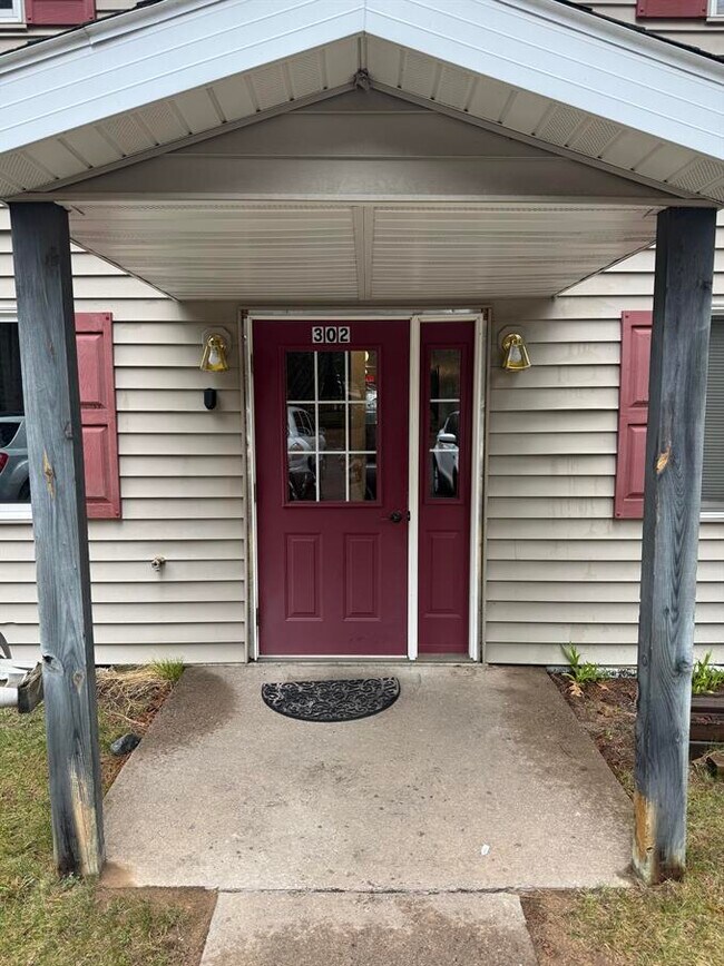 Foto del edificio - 302 Balsam St