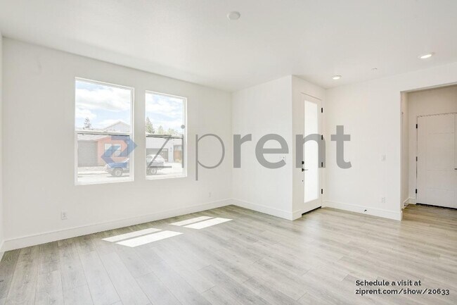 Foto del edificio - 2203 Versaro Dr