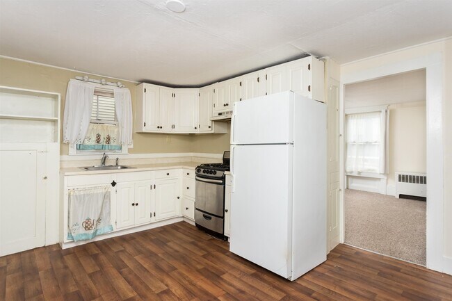 Foto del edificio - 404 Pleasant St