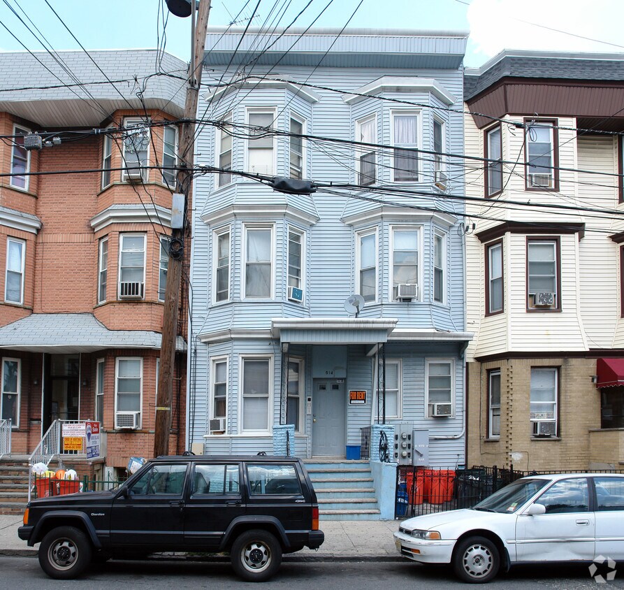 514 19th St, Union City, NJ 07087 Apartments in Union City, NJ