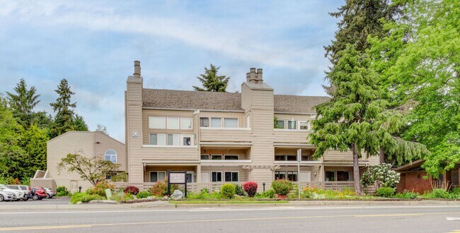 Building Photo - 9206 NE Juanita Dr #C5
