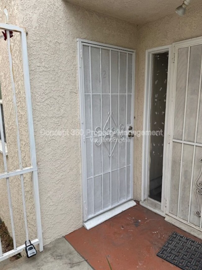 Foto del edificio - 714 Lime Ave