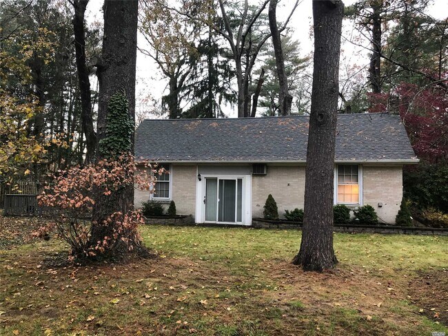 Foto del edificio - 280 River Rd