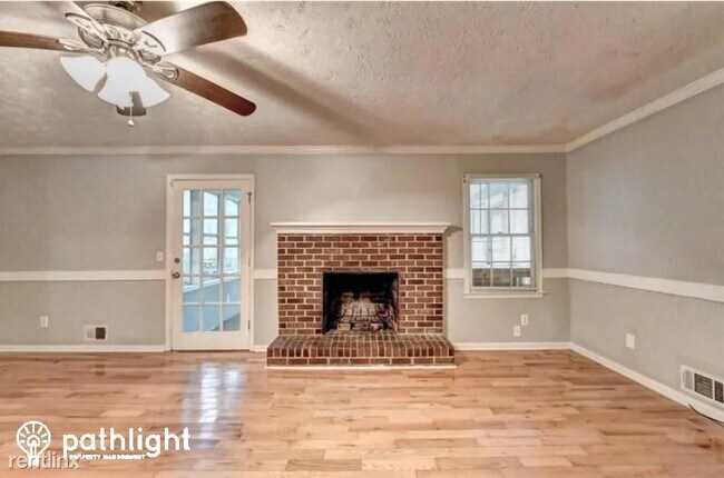 Building Photo - 3 br, 2 bath House - 1807 Creveis Rd UNIT