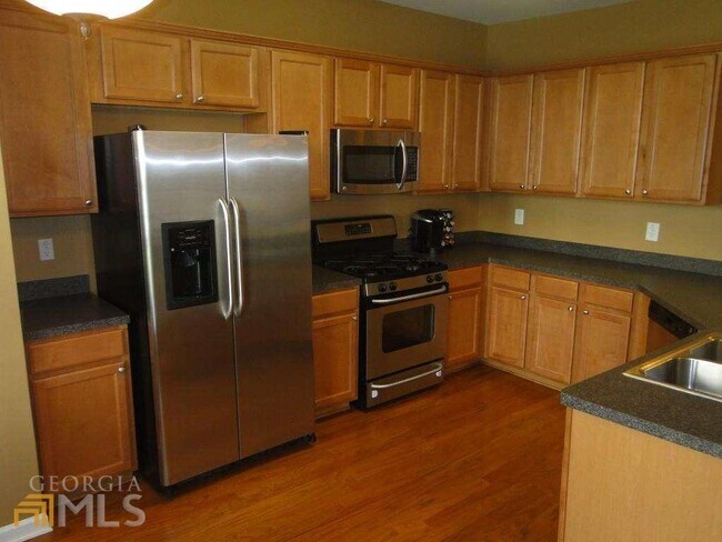 Building Photo - 6182 Indian Wood Cir