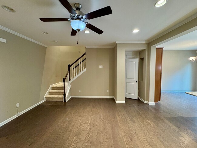 Foto del edificio - 9623 Glenburn Ln