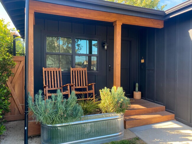 Front porch. - 12223 Braddock Dr
