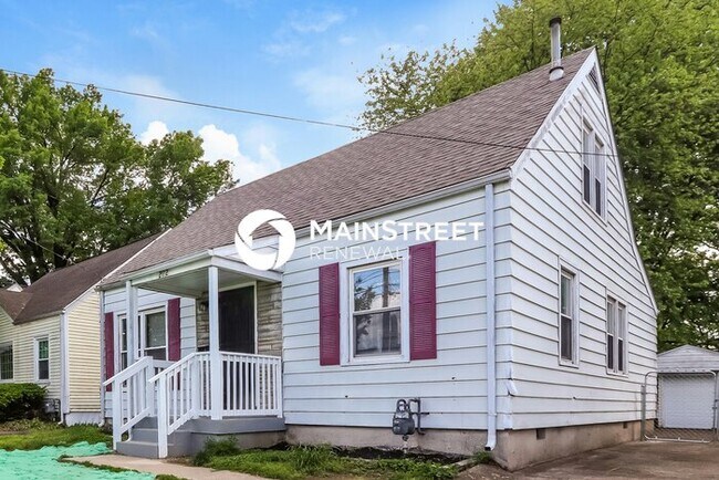 Building Photo - 4 Bedroom Pet-Friendly Home in Louisville,...