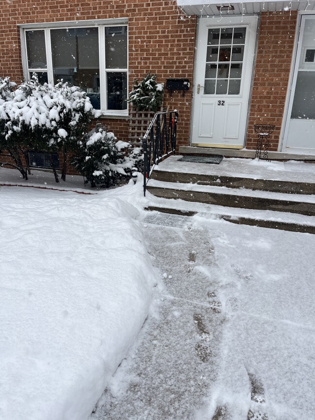 Photo - 32 N Albert St Townhome