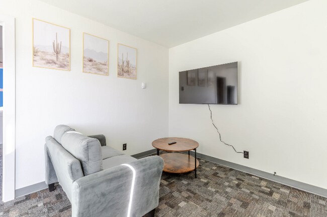 Foto del edificio - 3737 Sturgis Rd