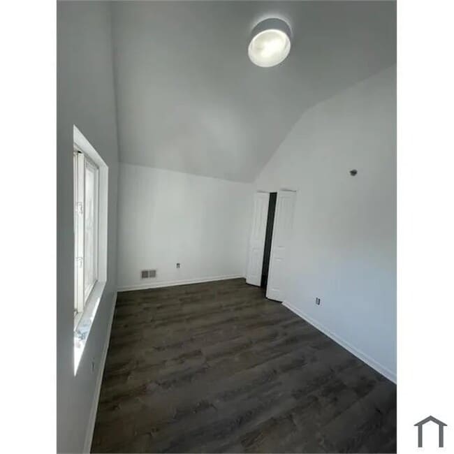 Foto del edificio - 18A Layton Ave