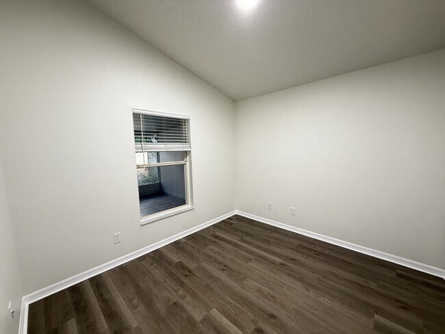 Foto del edificio - 10131 Rivers Trail Dr
