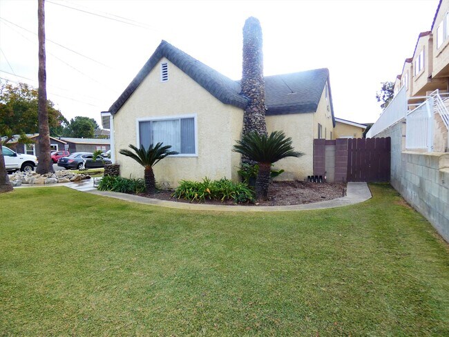 Foto del edificio - 5352 Bishop St
