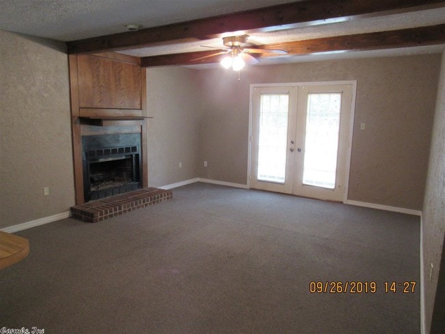 Building Photo - 8 Cottontail Dr