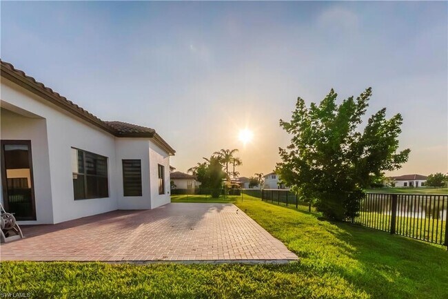 Foto del edificio - 4939 Iron Horse Way