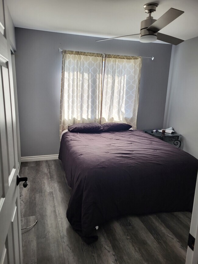 Foto del edificio - 8285 Cashmere Ct