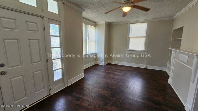 Building Photo - 4532 Astral St
