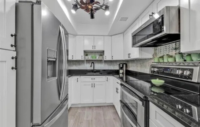 Kitchen - 21287 Gertrude Ave