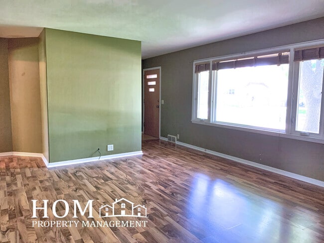 Photo - 109 Pfau St House