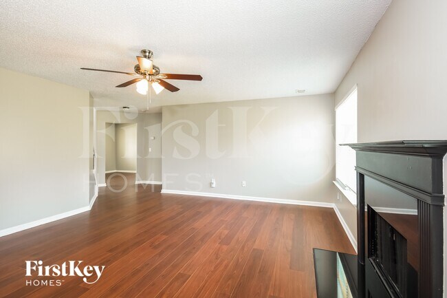 Building Photo - 169 Freedom Dr