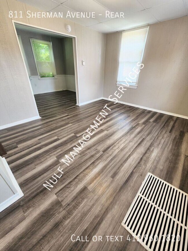 Foto del edificio - 811 Sherman Ave