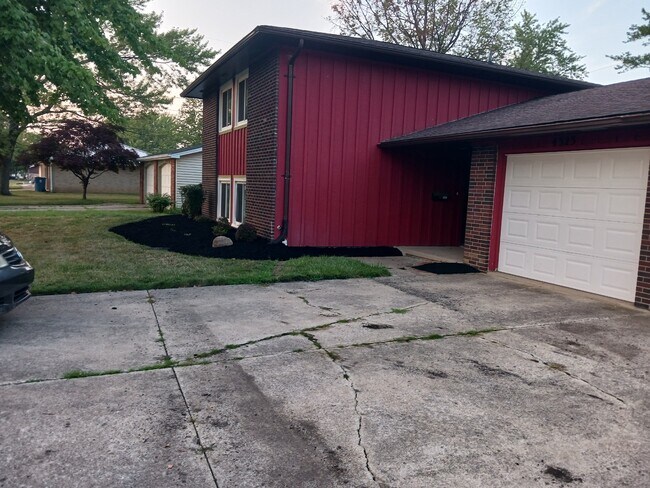 Building Photo - 4323 Marshall Ave