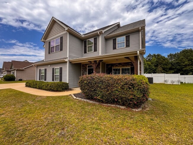 Building Photo - Well-Maintained 4 Bed 2.5 Bath Home in Westgate