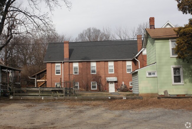 Foto del edificio - 4935-4941 Prince Georges Ave