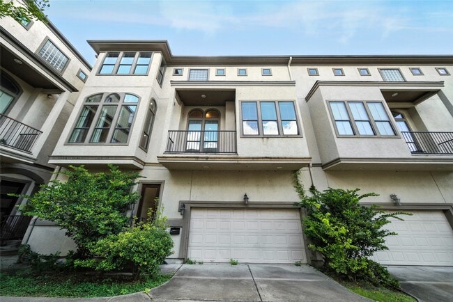Foto del edificio - 2318 Camden Dr