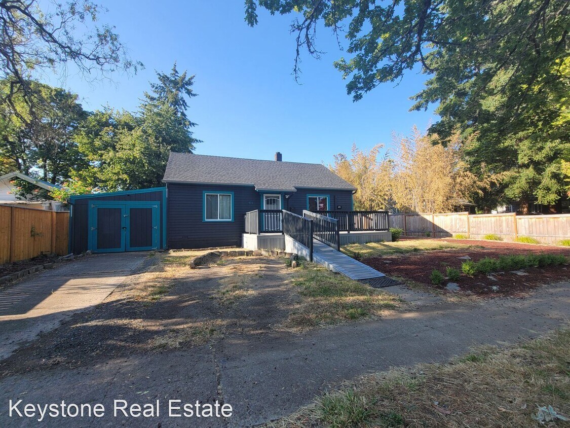 Primary Photo - 4 br, 2 bath House - 971 West 13th Ave