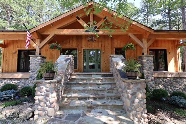 Building Photo - 2 Ridge Pl
