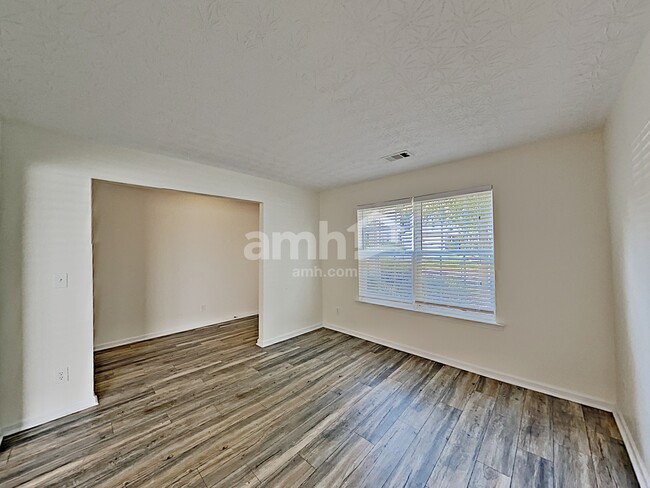 Building Photo - 159 Holly Mill Village Drive