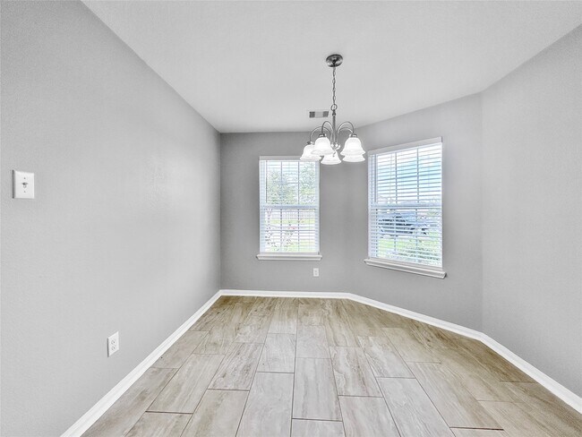 Foto del edificio - 12101 Seacrest Ln