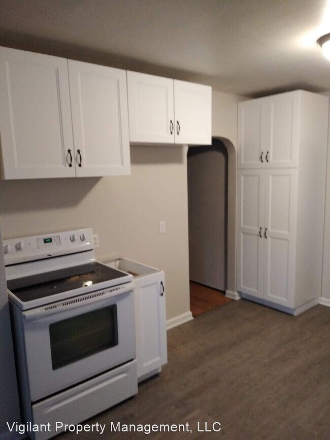 Building Photo - 3 br, 2 bath House - 325 NW 12th Ave