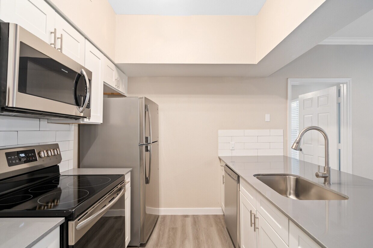 The Skylark on Harwood Apartments in North Richland Hills, TX