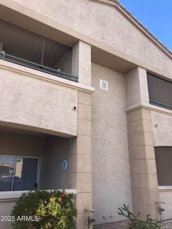 Building Photo - 16013 S Desert Foothills Pkwy