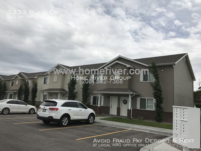 Foto principal - 3333 Blaze Dr