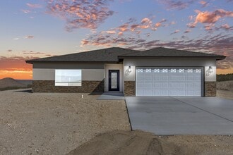 Building Photo - 10096 Glen Rd