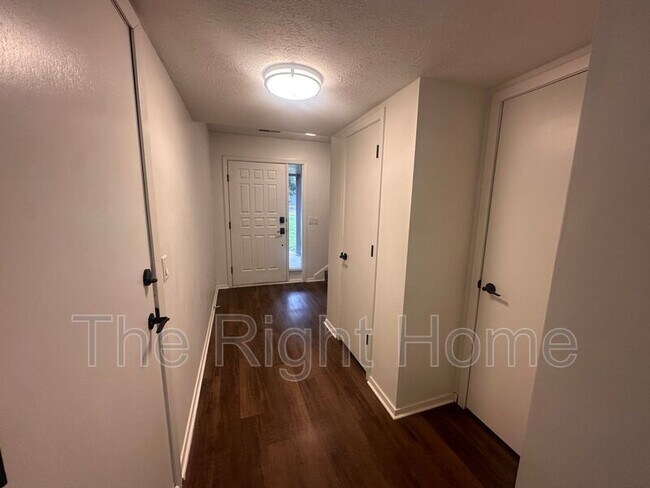 Foto del edificio - 11736 Quail Dr