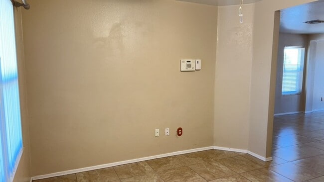 Building Photo - 2 bed 2 bath in El Mirage!!