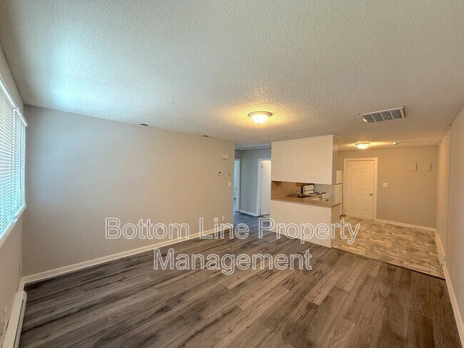 Foto del edificio - 2132 Brookneal Dr