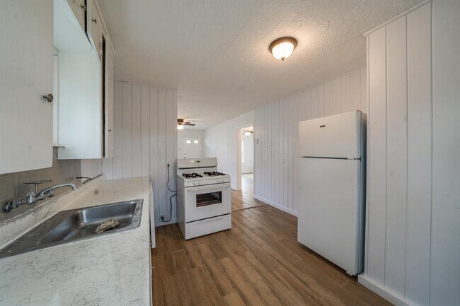 Building Photo - 3710 Cactus St