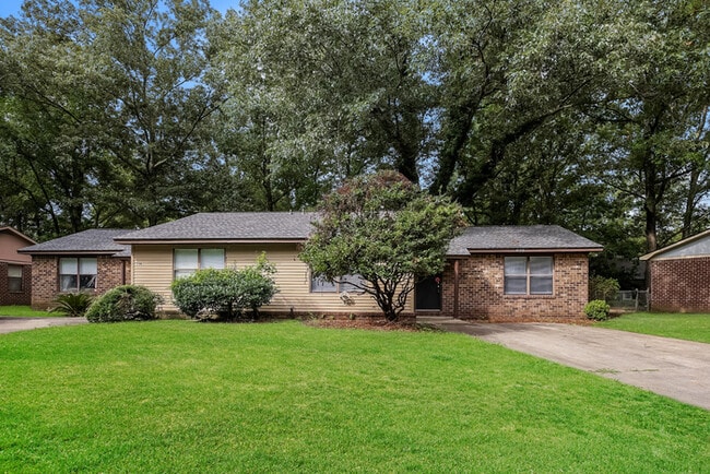 Building Photo - 159 Hummingbird Ave