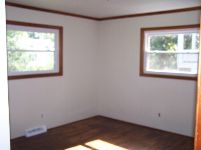 Building Photo - 3BR/1BA Home Near UNCSA, Washington Park N...
