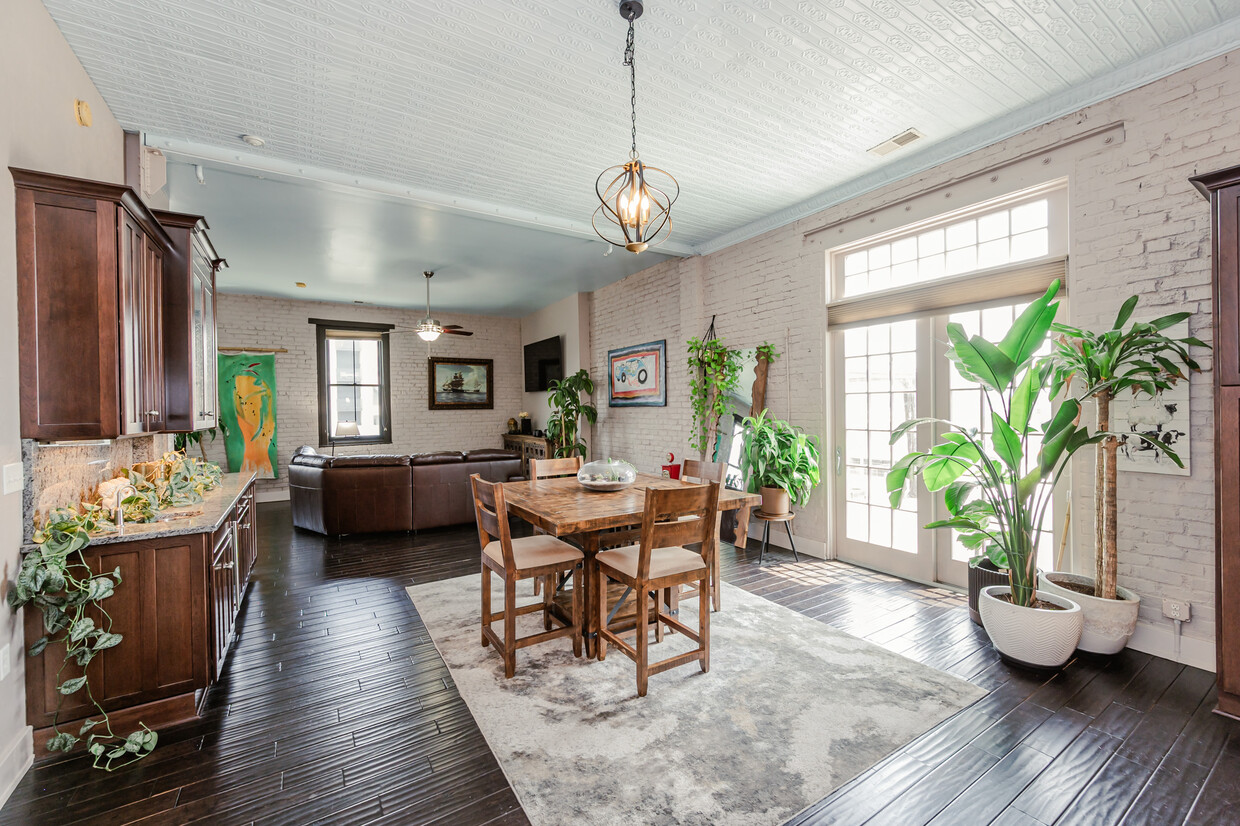 Photo - 612 Hull St (Richmond, VA)