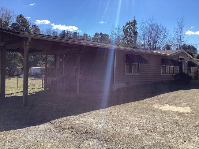 Building Photo - 366 Willow Run Rd
