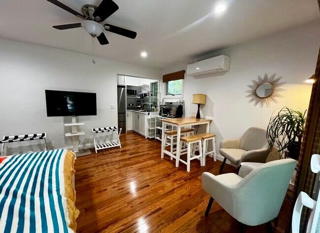 Foto del edificio - 5 Highland Ln