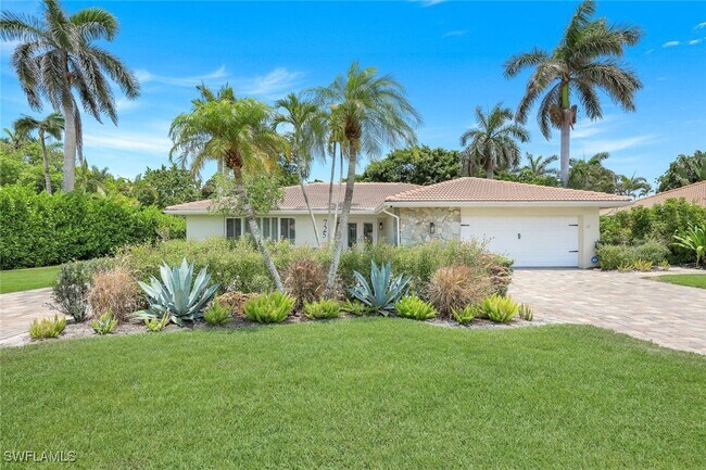 Foto del edificio - 725 Old Trail Dr