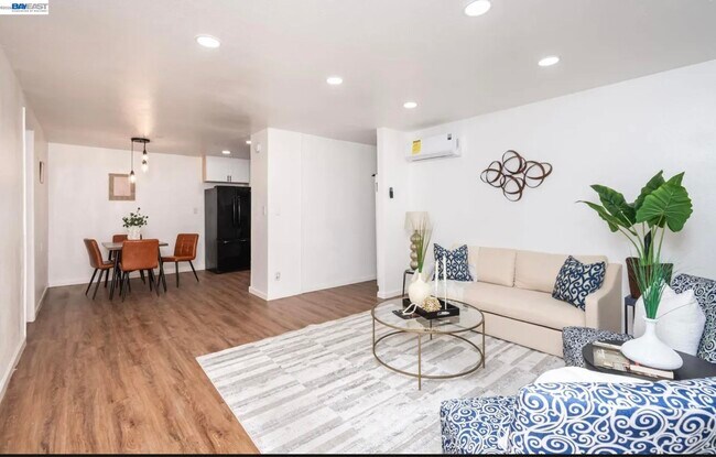 Building Photo - 2257 Edison Ave