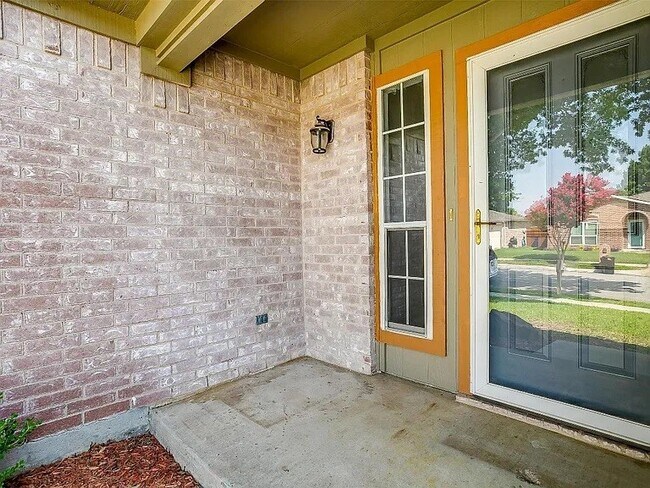 Building Photo - 2066 Palomino Trail